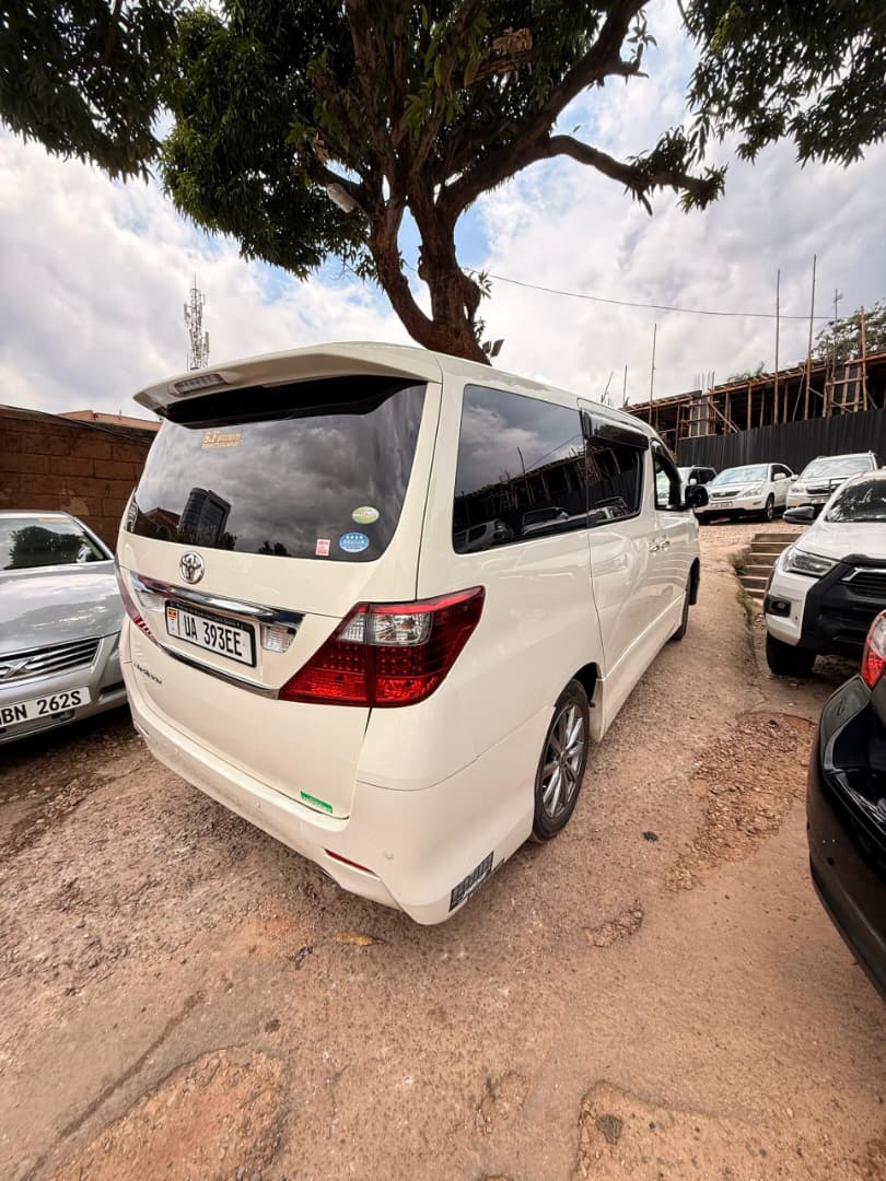 TOYOTA ALPHARD