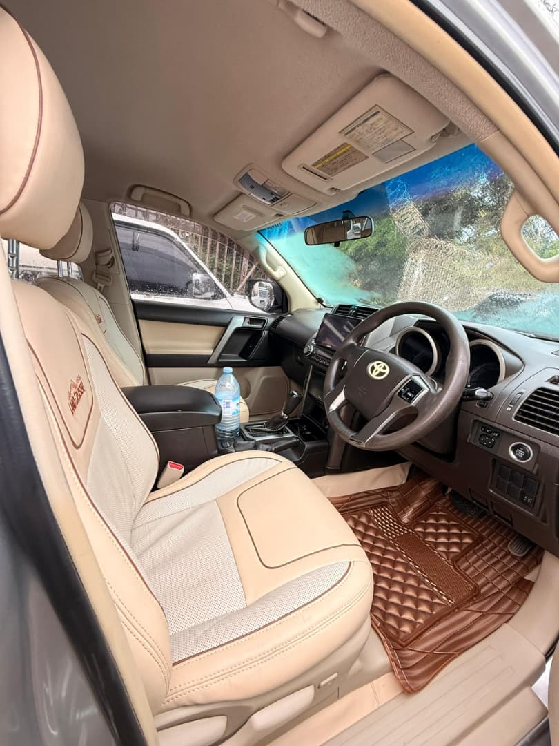 TOYOTA LANDCRUISER PRADO