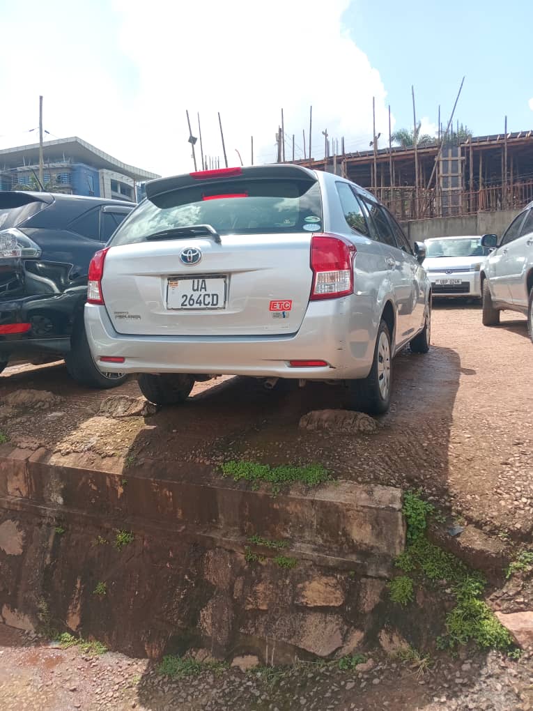 TOYOTA COROLLA FIELDER